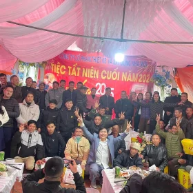 tất niên công ty Nhà Mới (2)